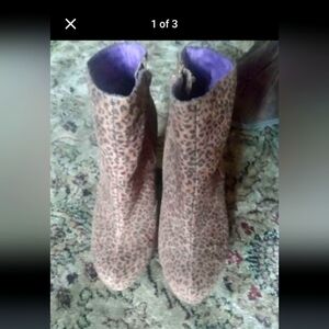 Leopard print booties, by Blowfish. Sz. 6   super cute & in great condition!
